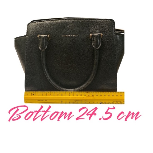 Charles & Keith Shoulder bag - Picture 8 of 10